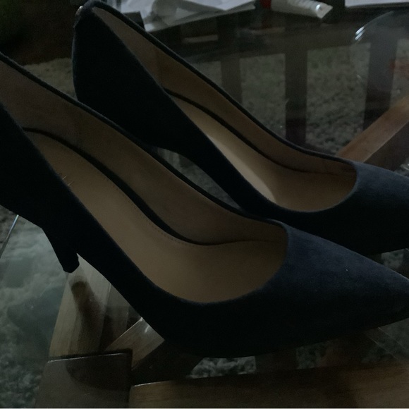 Navy Blue suede heels - Picture 2 of 7